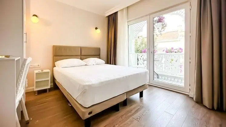 Standard Oda, 1 Büyük (Queen) Boy Yatak, Balkon, Şehir Manzaralı