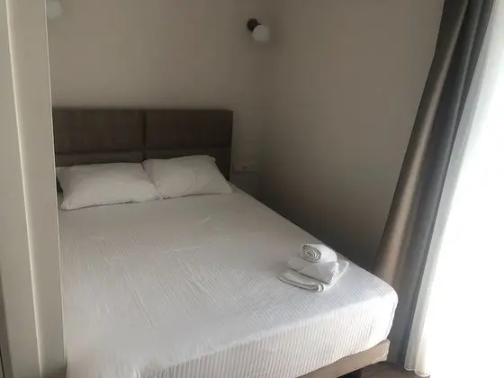Standard Oda, 1 Büyük (Queen) Boy Yatak, Sigara İçilmez, Veranda