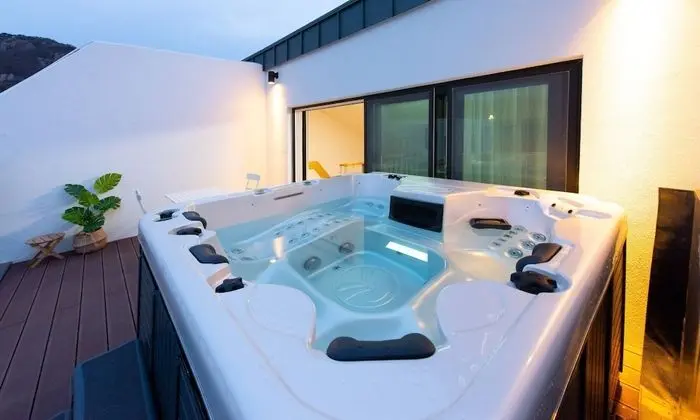 Pool Villa H Type (1002)