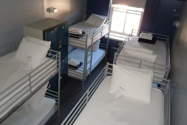 Economy Ortak Ranzalı Oda, Sadece erkekler için, Ortak Banyo
