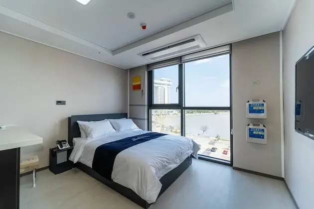 Superior Double Room (Lake View)