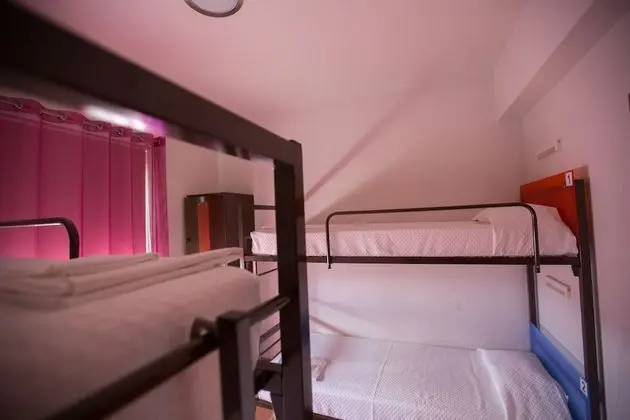 Ortak Ranzalı Oda, Sadece erkekler için (4 pax)
