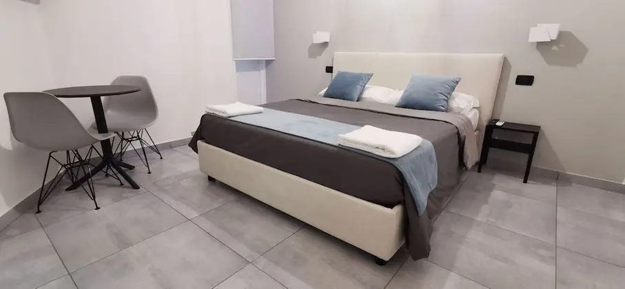 Standard Tek Büyük Yataklı Oda