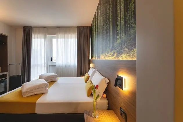 Comfort Tek Büyük veya İki Ayrı Yataklı Oda