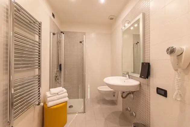 Comfort Tek Büyük veya İki Ayrı Yataklı Oda