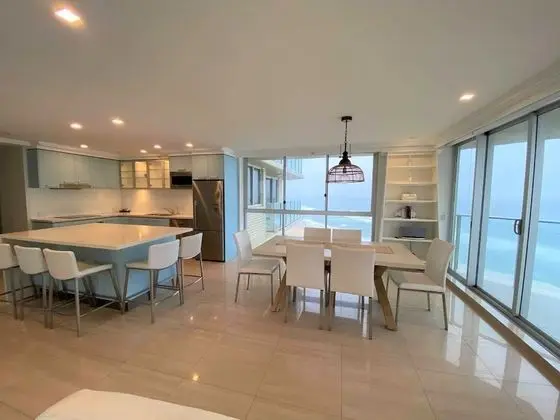 Apart Daire, 3 Yatak Odası (Absolute Beach Front)