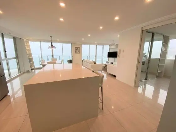 Apart Daire, 3 Yatak Odası (Absolute Beach Front)