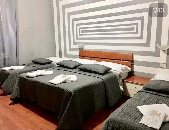 Ortak Ranzalı Oda, 1 Tek Kişilik Yatak (4 People)