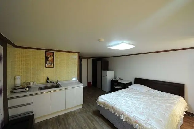 Standard Tek Büyük Yataklı Oda