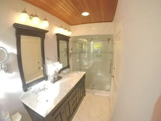 Oda, 2 Büyük (Queen) Boy Yatak, Özel Banyo