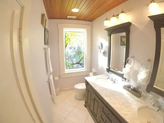 Oda, 2 Büyük (Queen) Boy Yatak, Özel Banyo