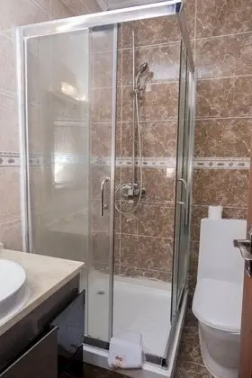 Deluxe Tek Büyük Yataklı Oda, Engellilere Uygun, Şehir Manzaralı