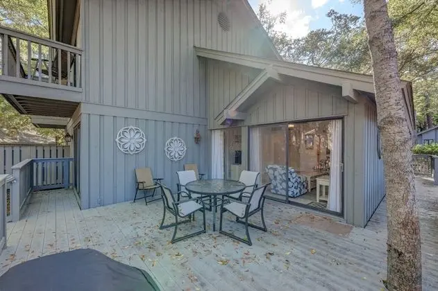 Daire (Hickory Cove 47)