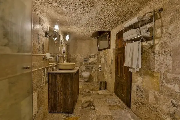 Deluxe Tek Büyük Yataklı Oda (Cave)