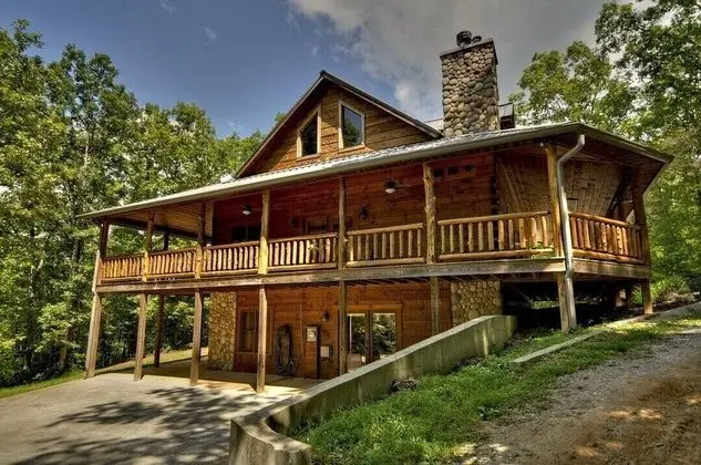Kulübe (Hidden Creek- Near Ocoee River)