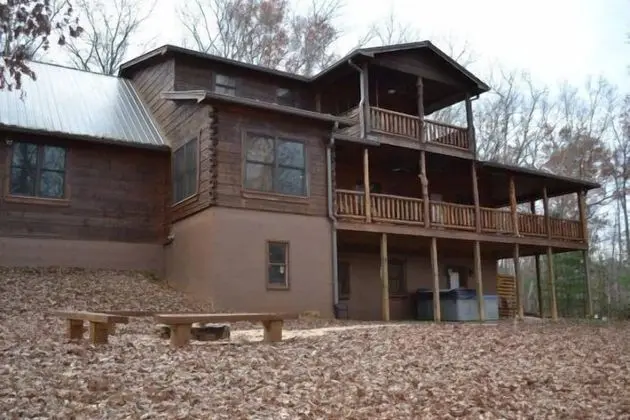 Kulübe (Hidden Creek- Near Ocoee River)
