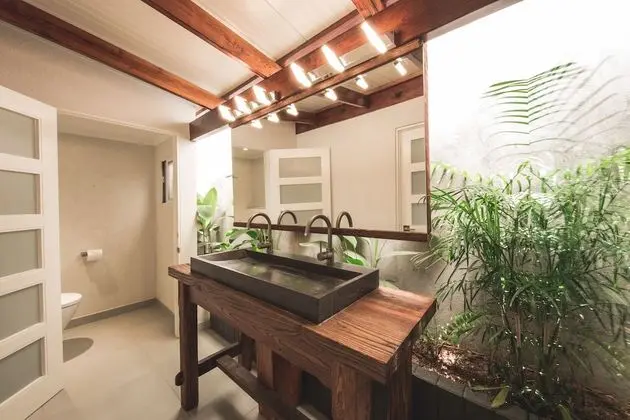 Design Apartment 2, 1 Bedroom, Partial Ocean View, Poolside