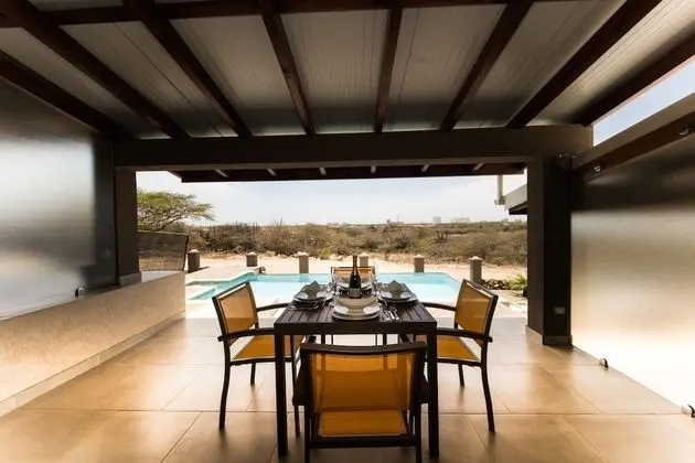 Design Apartment 3, 1 Bedroom, Partial Ocean View, Poolside