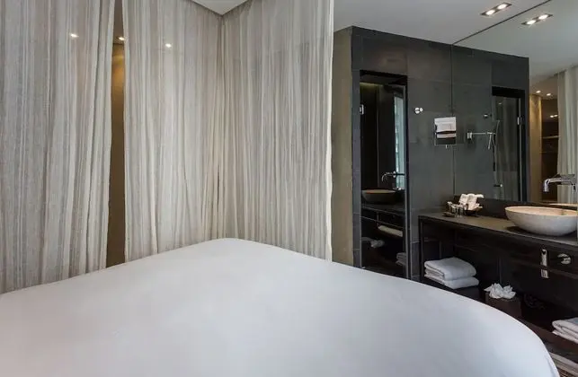 Tek Büyük Yataklı Oda (Emotion)