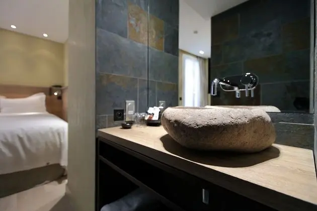 Tek Büyük Yataklı Oda (Intuition)