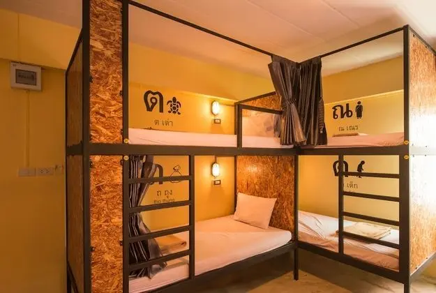 8 Bunk Bed Private Share Bath Room