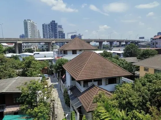 8 Bunk Bed Private Share Bath Room