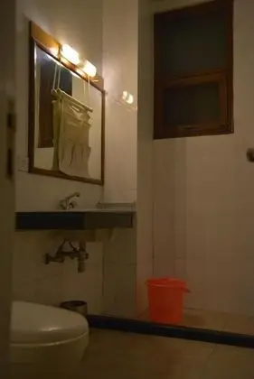 Standard Ortak Ranzalı Oda, Bahçe Manzaralı