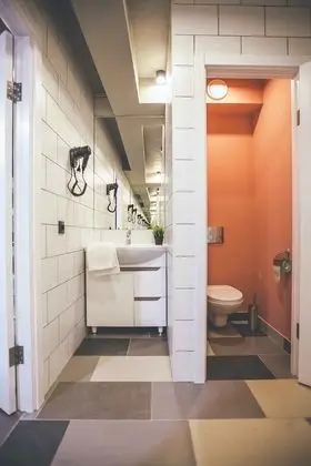 Ortak Ranzalı Oda, Sadece kadınlar için (12 beds)