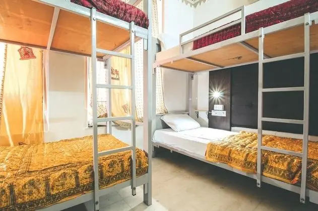 Standard Ortak Ranzalı Oda