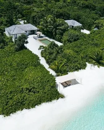 Deluxe Sunset Beach Villa with Pool