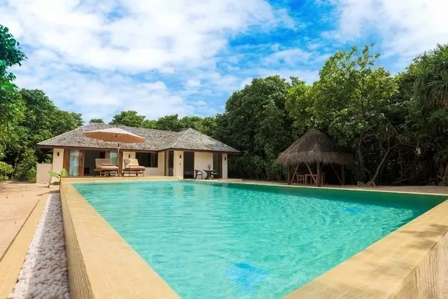 Deluxe Sunset Beach Villa with Pool