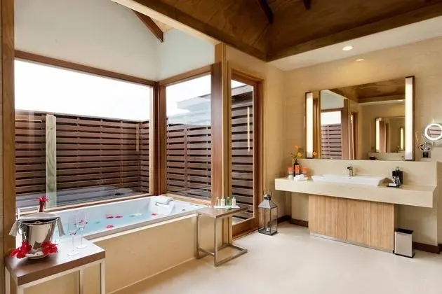 Ocean Villa with Pool