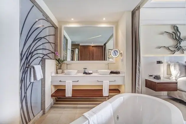 Luxury Junior Suite Ocean View