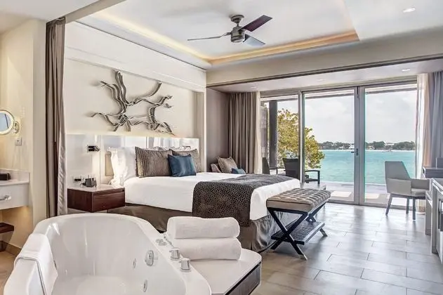 Luxury Presidential One Bedroom Suite Ocean View
