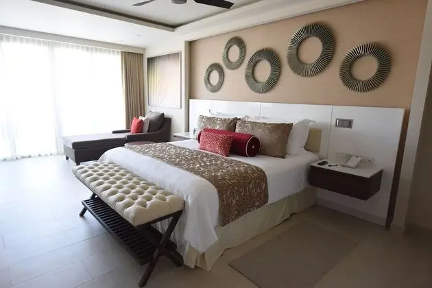 Honeymoon Suite Ocean View Diamond Club