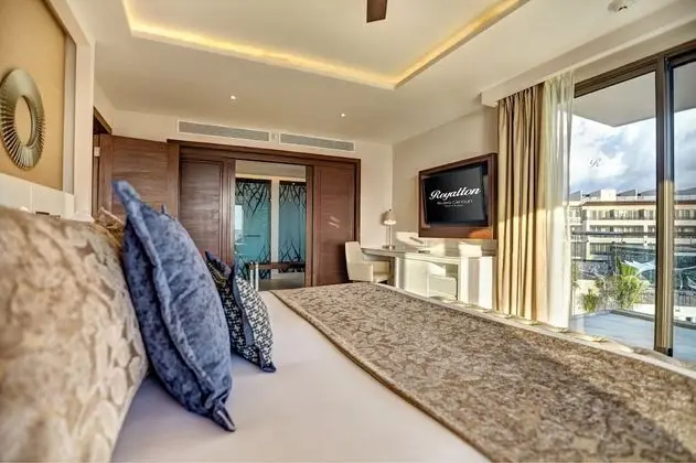 Luxury Presidential One Bedroom Suite Ocean View Diamond Club