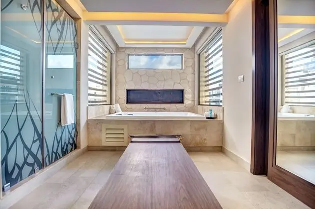 Luxury Presidential One Bedroom Suite Ocean View Diamond Club