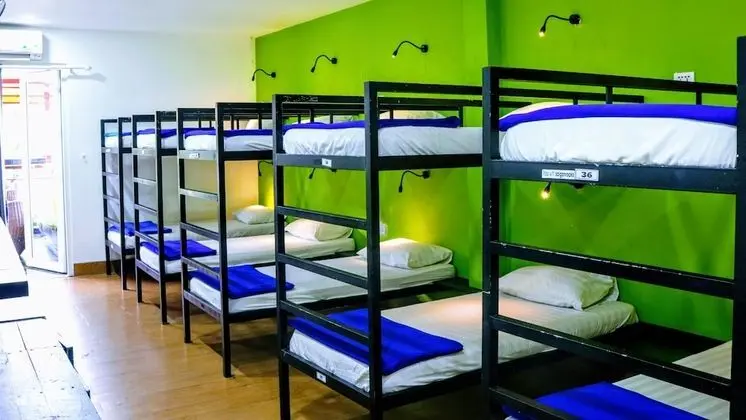 Standard Ortak Ranzalı Oda, Sadece kadınlar için, Park Manzaralı