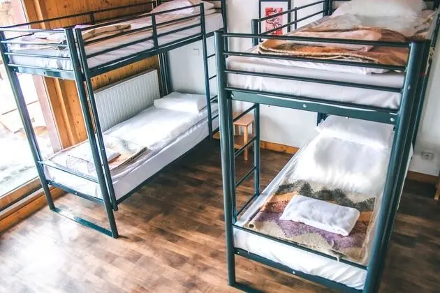 Ortak Ranzalı Oda, Karma Ranzalı Oda, Dağ Manzaralı, Dağ Yamacı