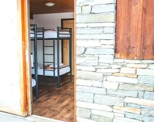 Ortak Ranzalı Oda, Karma Ranzalı Oda, Dağ Manzaralı, Dağ Yamacı