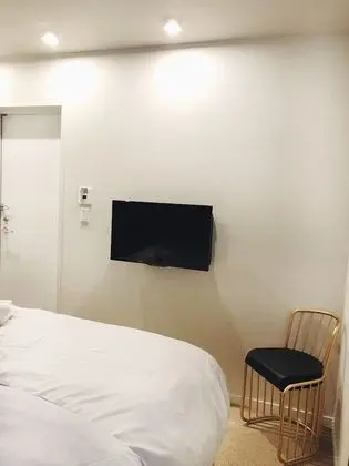 Tek Büyük Yataklı Oda (A)