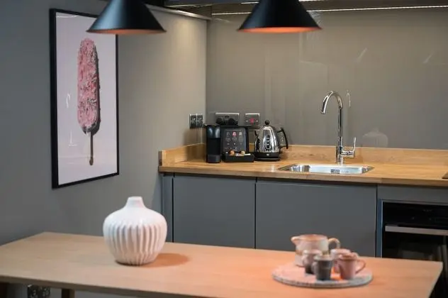 Luxury Apart Daire, 1 En Büyük (King) Boy Yatak ve Çekyat, Mutfak, Zemin Kat