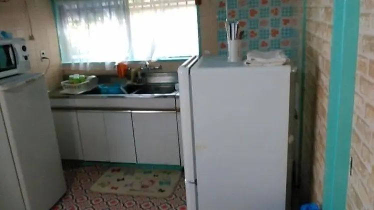 Üç Kişilik Oda, Sigara İçilmez