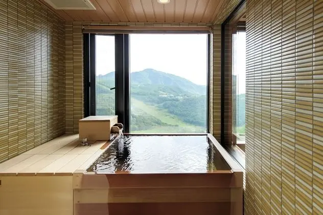 Deluxe İki Ayrı Yataklı Oda (with Private Open-air Bath, Akane)