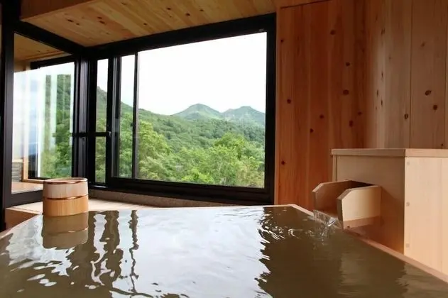 Traditional Süit (Japanese Style, Open-air Bath, Aoba)