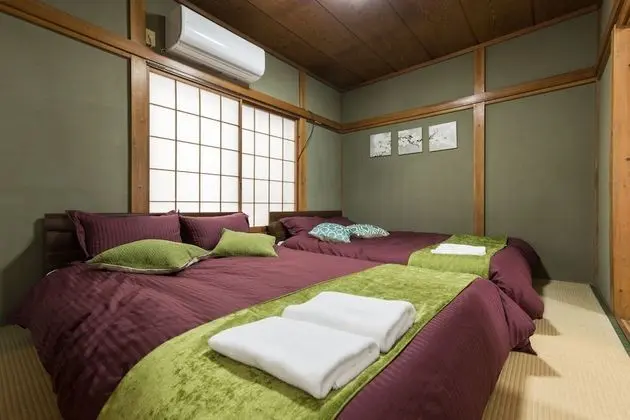 Ev (Private Vacation)