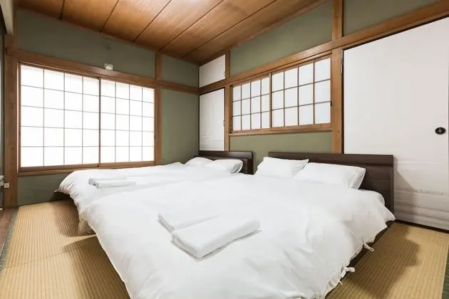 Ev (Private Vacation)