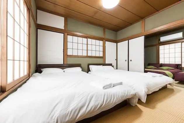 Ev (Private Vacation)