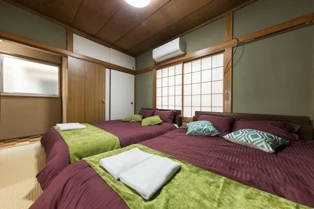 Ev (Private Vacation)