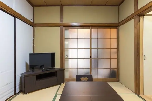Ev (Private Vacation)